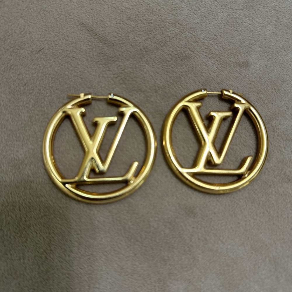 Louis Vuitton Louise Gold Hoop Earrings with box no dust bag